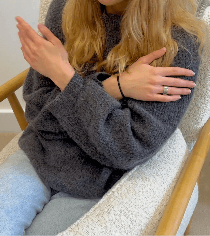 Bilateral stimulation, tapping with emdr therapy in london at khiron clinics